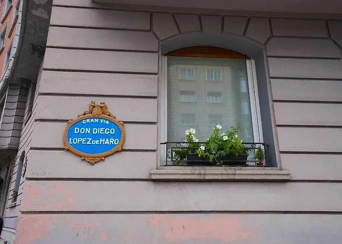 Apartamento Ciudad Del Mundo Arte Teletrabajo Y Ocio Bilbao