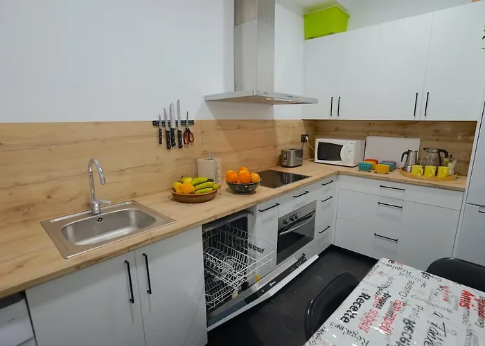 Ciudad Del Mundo, Arte, Tele-trabajo Y Ocio * Більбао